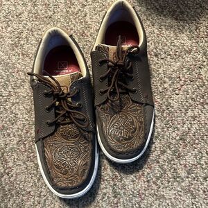 Women’s Twisted X lace-up